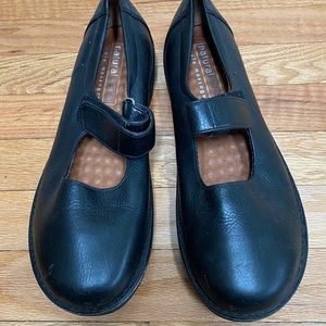 Natural Sport Massage Women’s Mary Jane Shoes 11